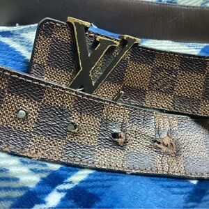Size L (Used) Louis Vuitton Belt (Price Negotiable)